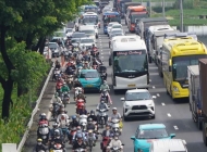 Ngày đầu nghỉ lễ, các phương tiện đổ về cửa ngõ phía Tây TPHCM
