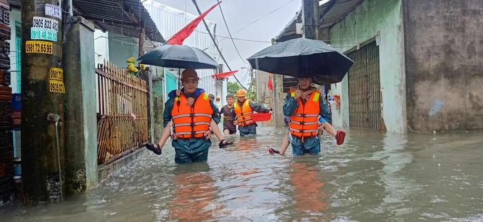 Miền Trung đối mặt với thiên tai