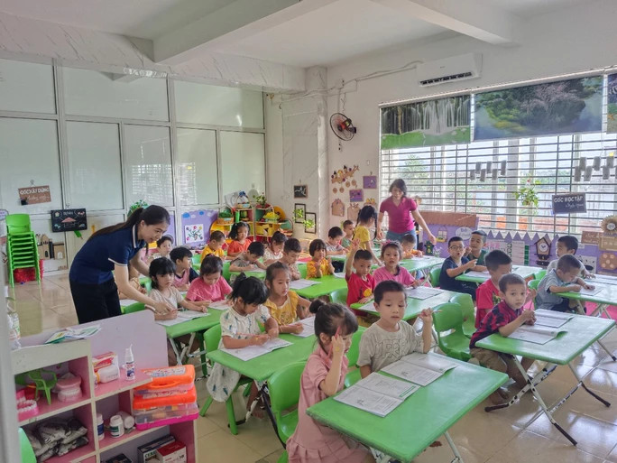 Vụ 281 giáo viên bị truy thu hơn 10 tỉ đồng: Bỗng dưng thành con nợ