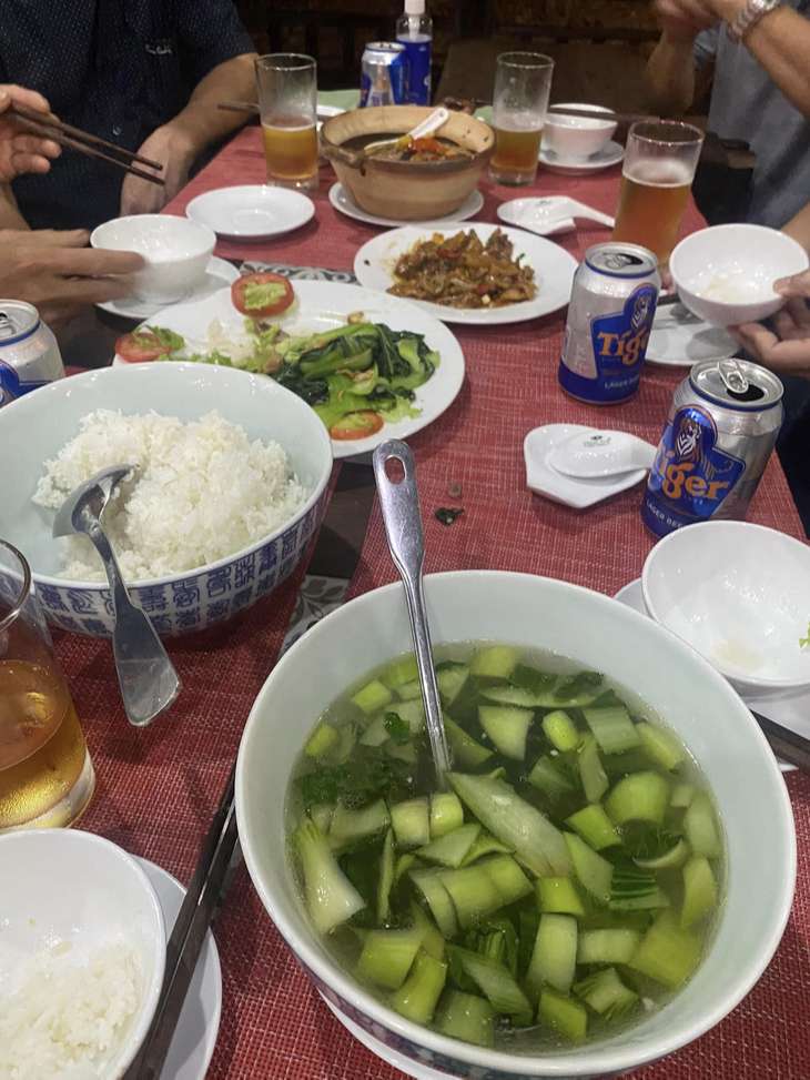 Bị tố bán suất ăn '200.000 đồng nhưng chỉ tô canh với vài miếng thịt', nhà hàng ở Hội An lên tiếng