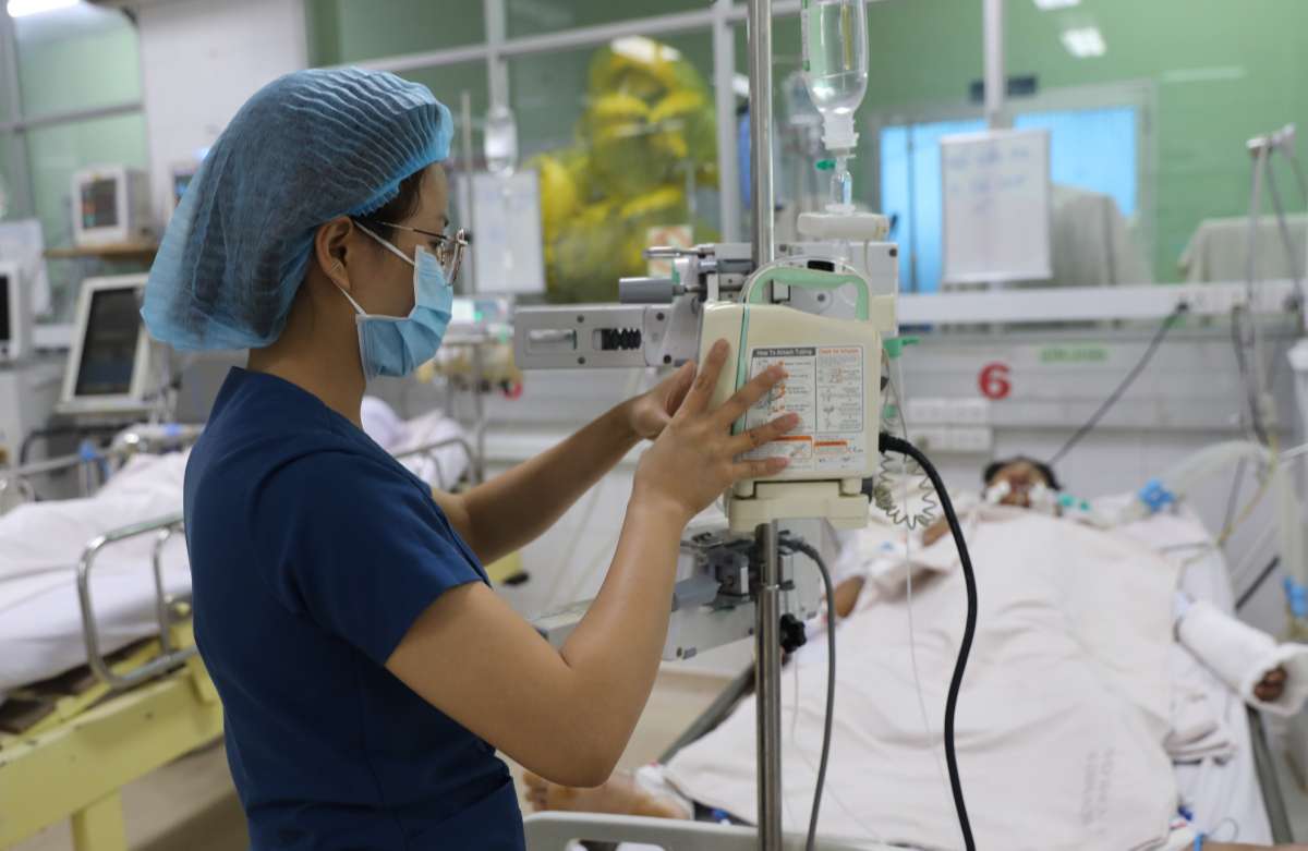 Dịch chồng dịch, chuyên gia cảnh báo ca mắc bệnh đường hô hấp tăng mạnh
