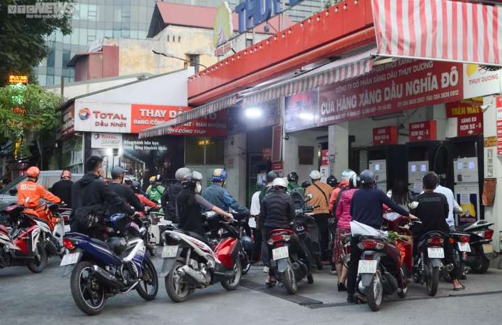 Ngày mai dự báo giá xăng tiếp tục tăng