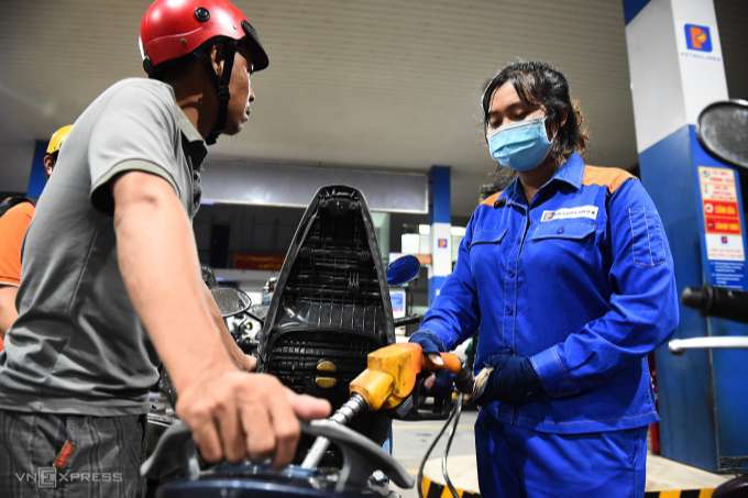 Doanh nghiệp bán lẻ xăng dầu đòi chia lại chi phí kinh doanh