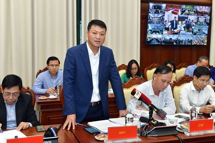 Lãnh đạo ngân hàng lớn nói gì về cơ cấu nợ, gói tín dụng 120.000 tỉ đồng?