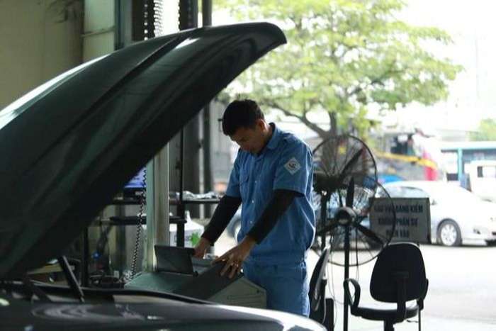 Đăng kiểm muốn giãn ngay chu kỳ kiểm định với xe dưới 9 chỗ để giảm ùn tắc