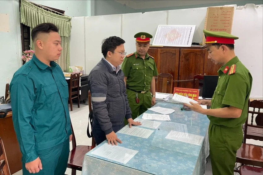 Bắt thêm 3 người vụ giám đốc phòng giao dịch ngân hàng lừa đảo 14 tỉ