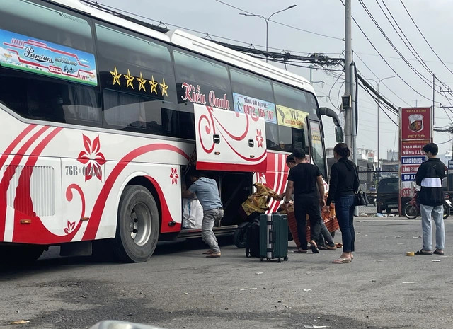 TP HCM thu hồi giấy phép kinh doanh vận tải của nhà xe Rạng Đông và Hoàn Hảo