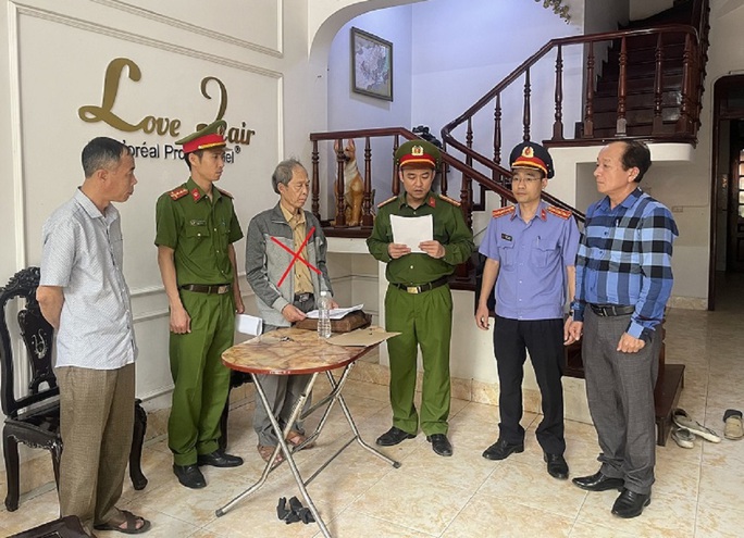 Bắt một cựu Phó giám đốc Sở Tài nguyên và Môi trường tỉnh