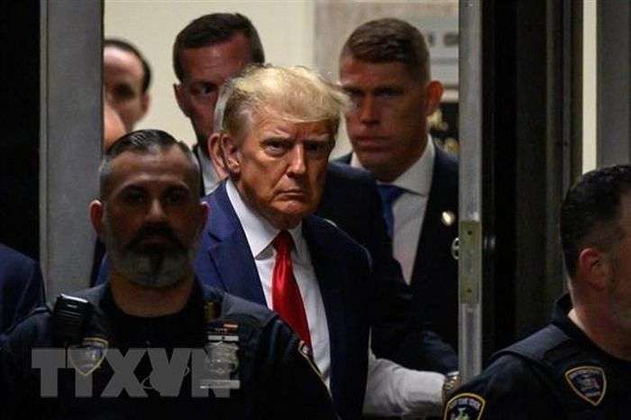 Ông Trump im lặng, không nhận tội trong phiên tòa kéo dài 47 phút
