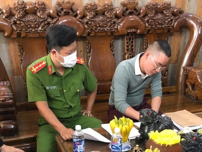 Người tố cáo con gái Chủ tịch Tân Hiệp Phát bị truy tố tội lừa đảo