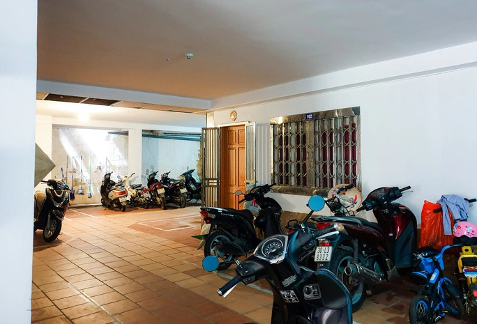 Hà Nội cấm sạc xe điện qua đêm tại chung cư mini