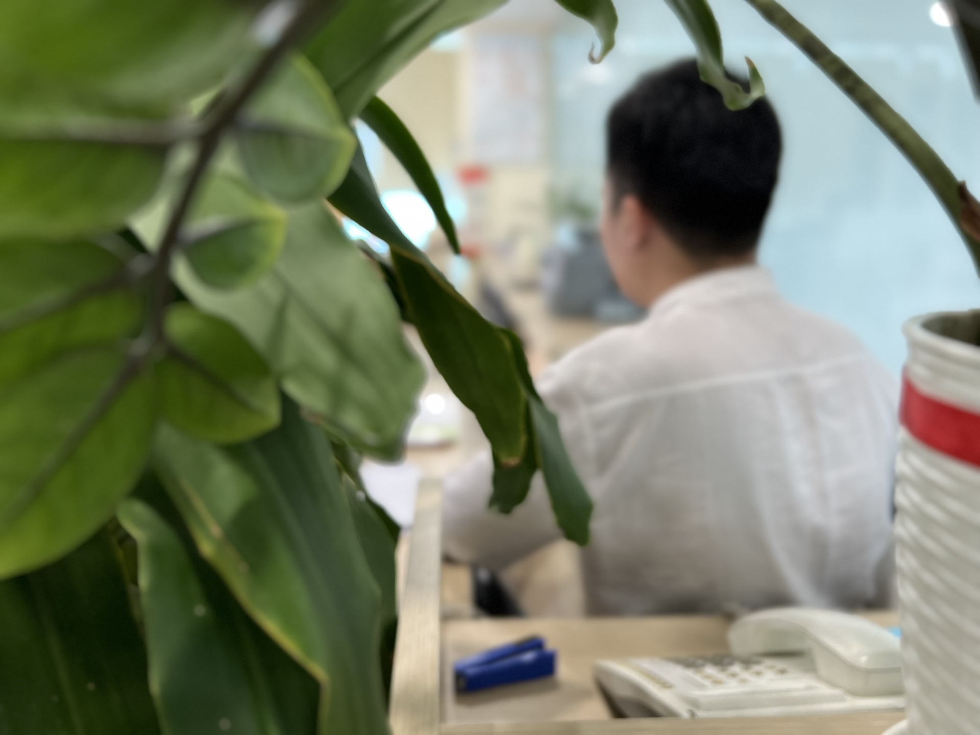 Cán bộ, công chức nghỉ việc: Lương thấp, mệt mỏi vì áp lực công việc