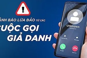 Gọi điện thoại, nhắn tin thông báo 