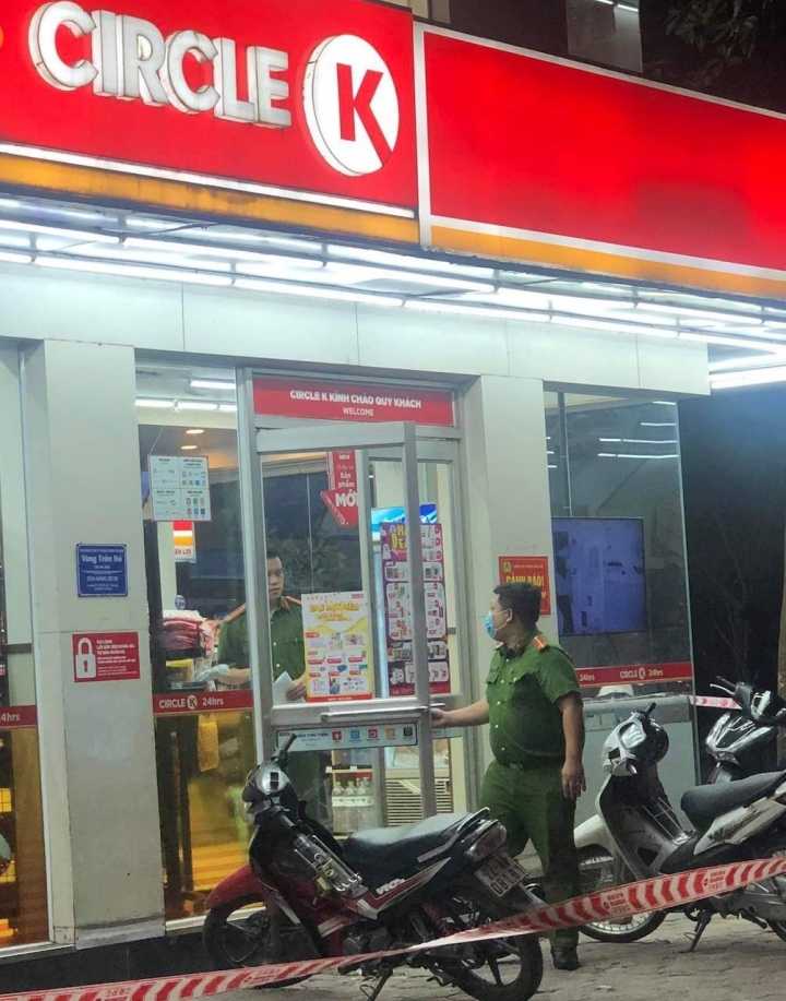 Hà Nội: Phát hiện thi thể người đàn ông tại cửa hàng Circle K